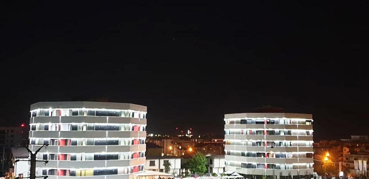 Donny Luxury Apartment Năvodari Eksteriør billede